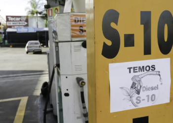 Pacote para conter alta dos combustíveis inclui subsídios e isenções