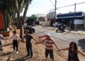 Protesto contra ‘devastação verde’ na Praça do Coco tem abraço simbólico; veja fotos e vídeo