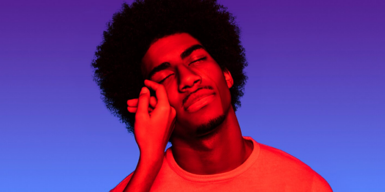 Quando o desejo de ser aceito (a) apaga quem você é – por Thiago Pontes