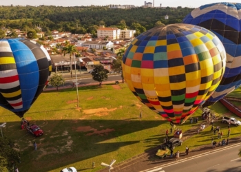 Jaguariúna faz voo inaugural para marcar início das operações de balonismo na cidade