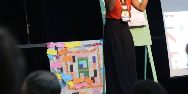 Sia Santa realiza oficina gratuita sobre projeto cultural