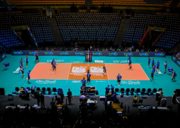 Vôlei Renata busca título inédito da Superliga neste domingo contra o Cruzeiro
