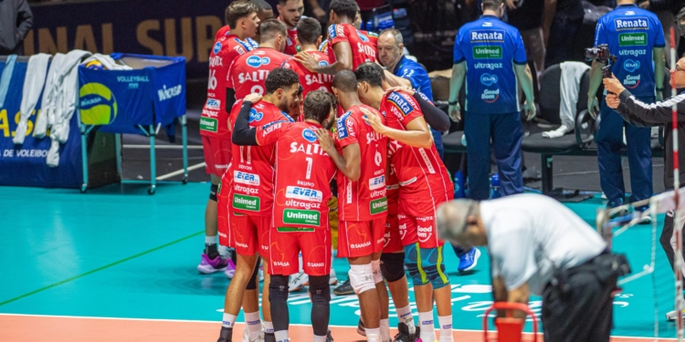 Vôlei Renata perde do Cruzeiro e fecha temporada com medalha de prata na Superliga