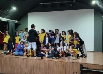 Canarinhos da Terra apresenta ‘Show de Talentos 2026’ organizado pelos alunos