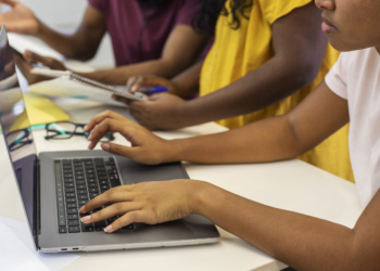 Promotoria instaura procedimento para acompanhar educação digital em Campinas