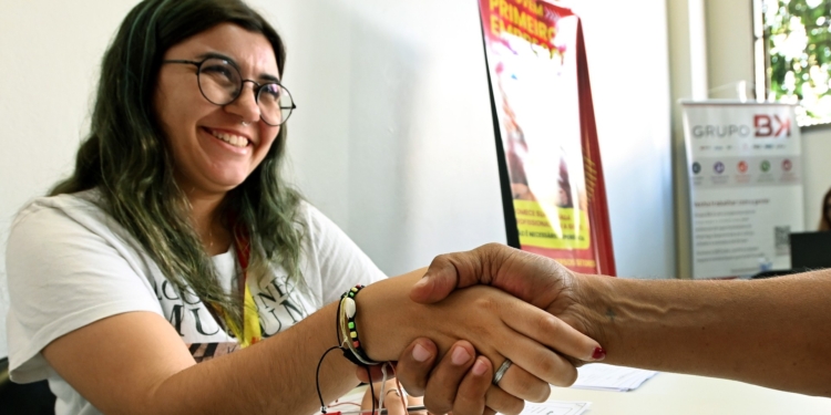 Como se sair bem em entrevistas de emprego, confira dicas