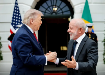 Tarifas e terras raras são temas de reunião de Lula com Trump