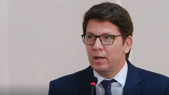 Mário Frias viajou para o exterior sem autorização da Câmara