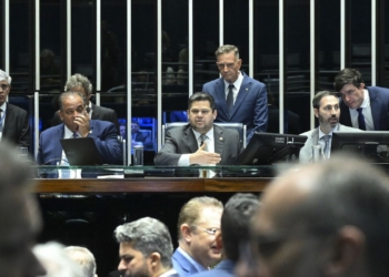 Dosimetria: Alcolumbre promulga lei que beneficia condenados pelo 8/1
