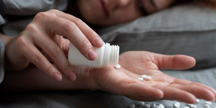 O diagnóstico como abrigo: até que ponto o medicamento está tratando ou apenas silenciando? – por Thiago Pontes