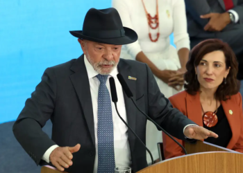 Lula vai ao G7 com tarifaço dos EUA e veto à carne pela UE na mira