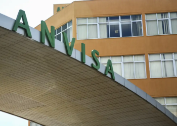Anvisa determina recolhimento de lote da água mineral Crystal sem gás