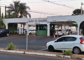 Moraes decide se Bolsonaro continuará em prisão domiciliar