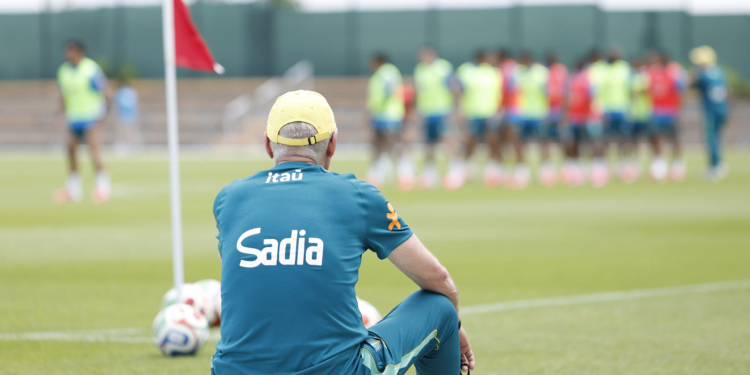 Sem Neymar, Brasil finaliza preparação para estreia na Copa no sábado