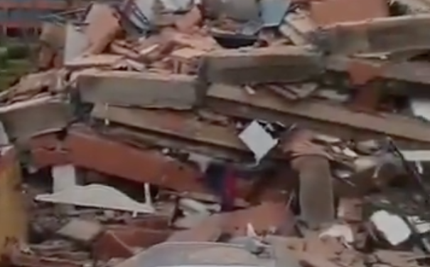 Venezuela decreta emergência após terremotos devastadores; veja fotos