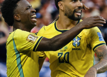 Brasil bate Escócia por 3 a 0 com autoridade e avança ao mata-mata da Copa