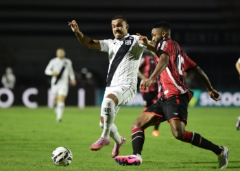 Com polêmica de arbitragem, Ponte Preta fica no empate sem gols com o Botafogo-SP