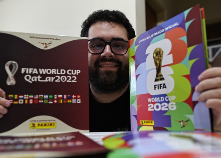 Álbum da Copa une gerações e renova paixão pelo futebol às vésperas do Mundial