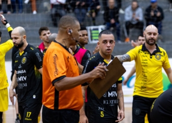 Chuva forte suspende jogo do Pulo no Rogê Ferreira