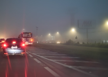 Densa neblina atinge bairros e estradas e chama atenção de campineiros; veja fotos e vídeo