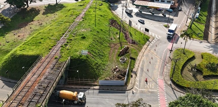 Obras do Trem Intercidades avançam em Vinhedo com construção do primeiro viaduto