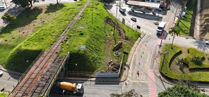 Obras do Trem Intercidades avançam em Vinhedo com construção do primeiro viaduto