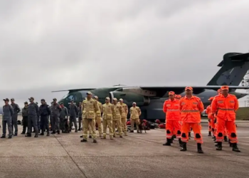 Quarto voo brasileiro para Venezuela decola com bombeiros e donativos