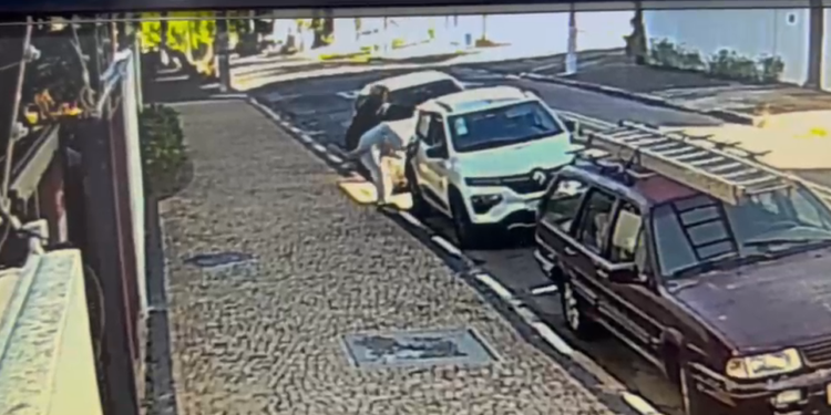 Moradores denunciam onda de furtos e invasões nos bairros Santa Genebra e Costa e Silva
