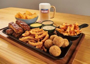 Outback lança promoções e transforma restaurantes em ponto de encontro dos torcedores