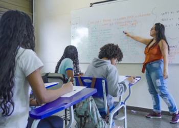 Censo Escolar: Brasil reduz índices de reprovação, abandono e atraso