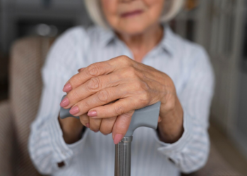 Estudo busca identificar sinais precoces da perda de equilíbrio em pessoas com Parkinson