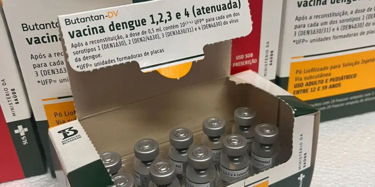 Ministério da Saúde suspende vacina contra a dengue do Butantan