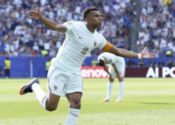 França bate Marrocos e chega à sua terceira semifinal de Copa do Mundo seguida