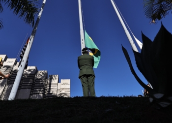 Cerimônia exalta memória de combatentes no feriado da Revolução Constitucionalista; veja fotos
