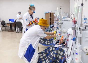 Ação no Hospital PUC Campinas aposta no poder da risada para humanizar atendimento