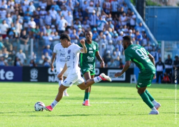 Guarani faz 2 no 1º tempo, leva 3 no 2º e perde de virada do Paysandu