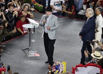 Lula defende soberania em Campinas: ‘Quem decide o destino deste país são 157 milhões de eleitores’