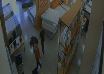 (VÍDEO) Empresário reage a assalto, mata criminoso e fica ferido durante troca de tiros em Sumaré