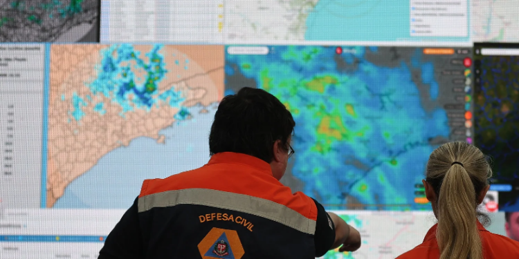 Ventania em SP: saiba como se proteger e evitar acidentes