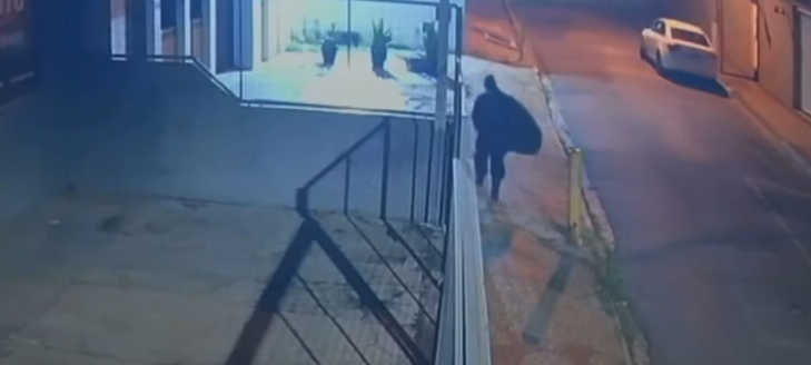 Vídeo mostra que incêndio em loja de fotografia foi criminoso