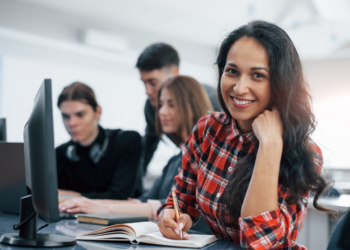 Feirão de Empregos do Patrulheiro abre portas para jovens