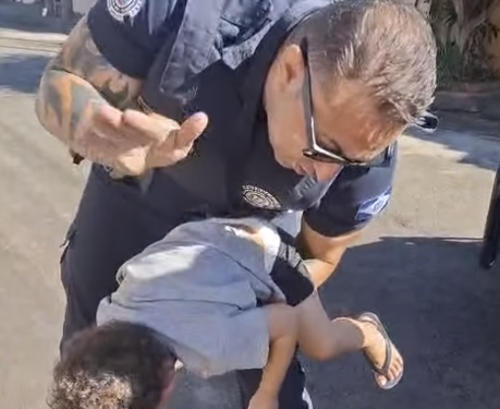 (Vídeo): Guardas salvam criança de 2 anos engasgada com bala em Limeira