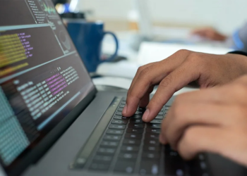 Uso da internet pode levar ao burnout; veja cuidados