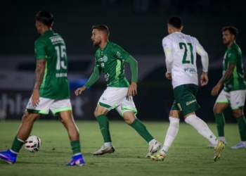 Guarani fica no empate sem gols diante do Floresta, no Brinco de Ouro