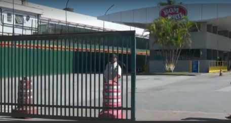 Homem mata três dentro de fábrica da Bombril no ABC; agressor morre na prisão