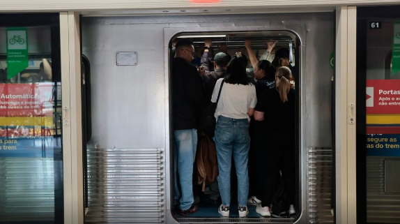 Termina a greve nas linhas de trens em São Paulo