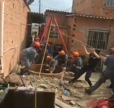 Vídeo: Mulher é resgatada após cair em poço de 16 metros em Campinas