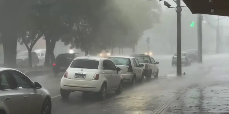 Após tempestades, número de desalojados no Rio Grande do Sul chega a mais de 2,6 mil